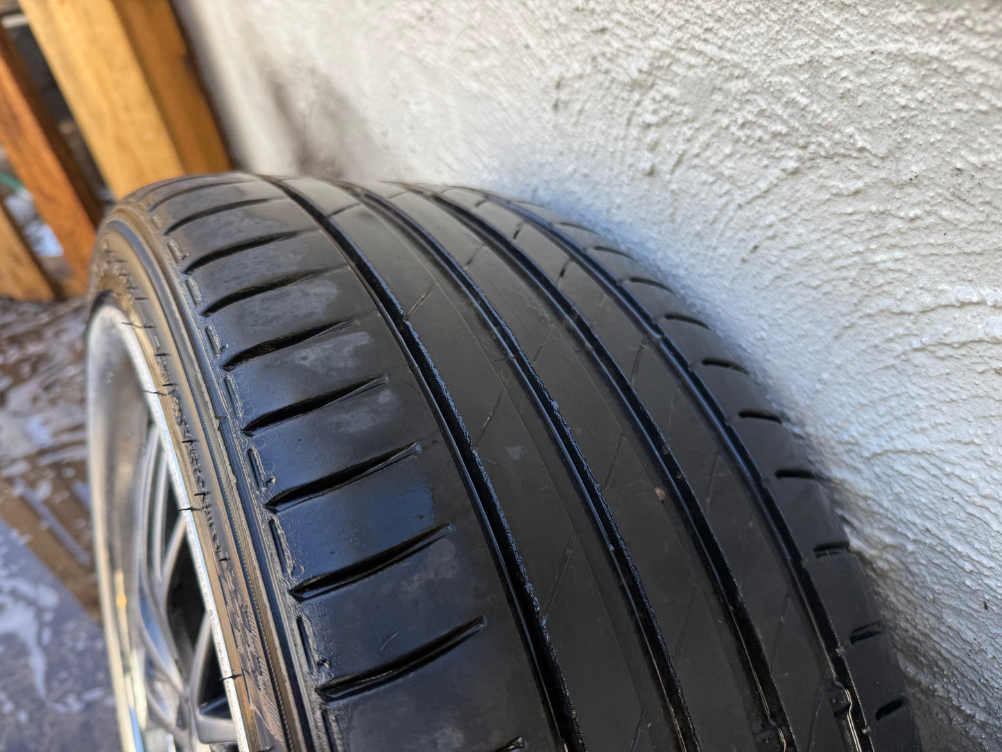 GMAX Sport 18” Alloy Wheels with Good Tyres