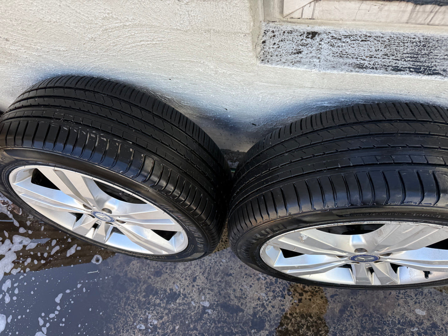 Mercedes Benz R Class 20” Alloy Wheels with Excellent Tyres