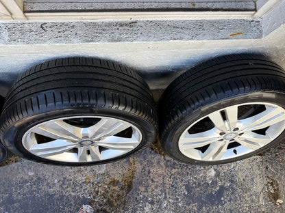 Mercedes Benz R Class 20” Alloy Wheels with Excellent Tyres