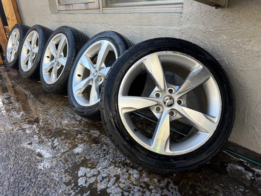Holden Commodore VE/VF 18” Alloy Wheels with Good Tyres Set of 5