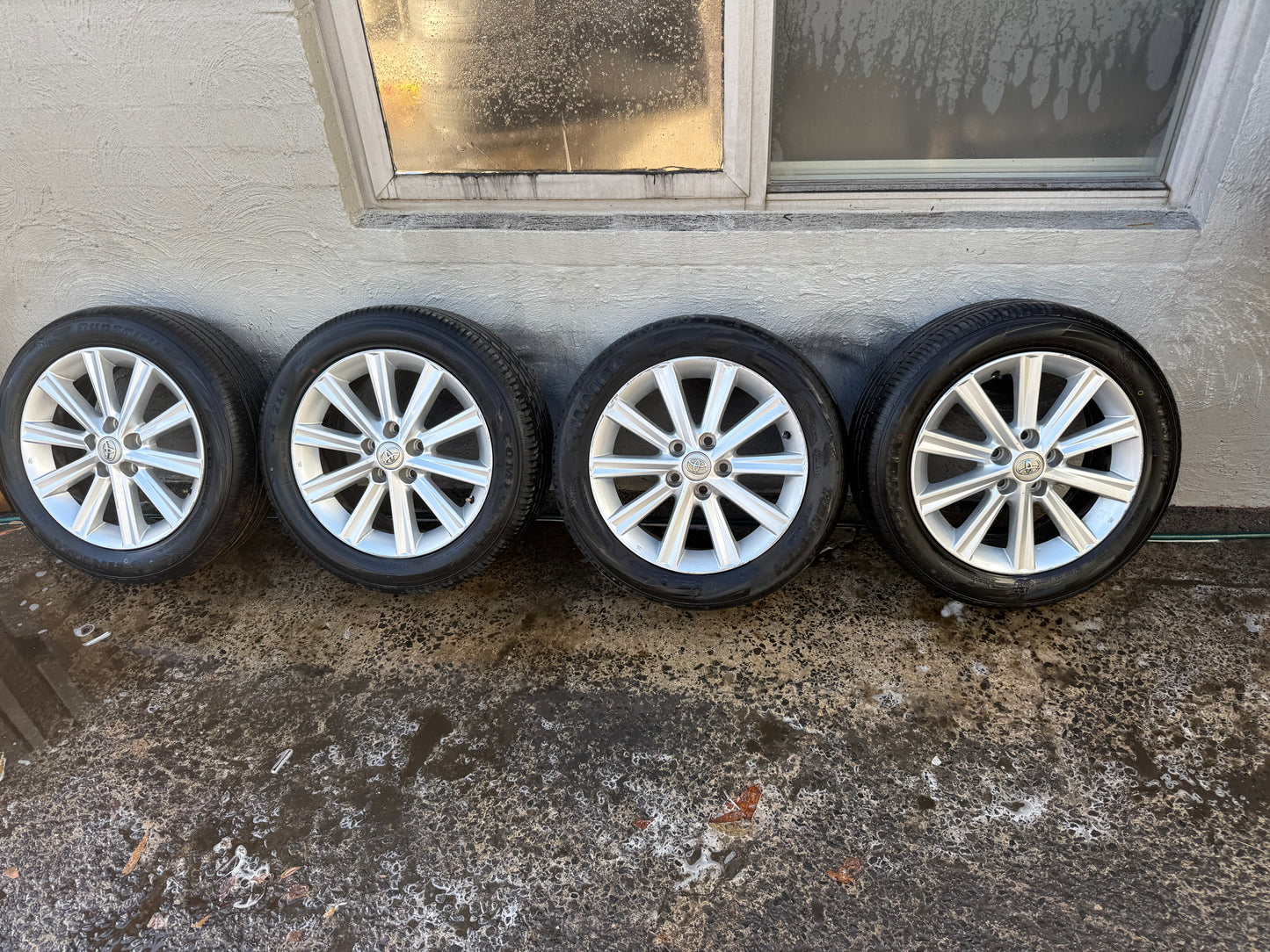 Toyota Camry 17” Alloy Wheels with Good Tyres