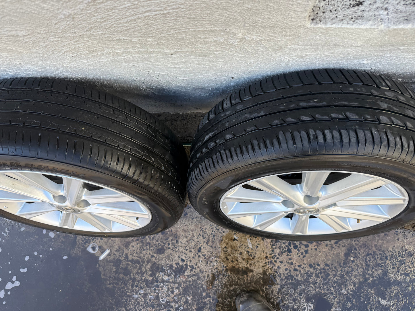 Toyota Camry 17” Alloy Wheels with Good Tyres