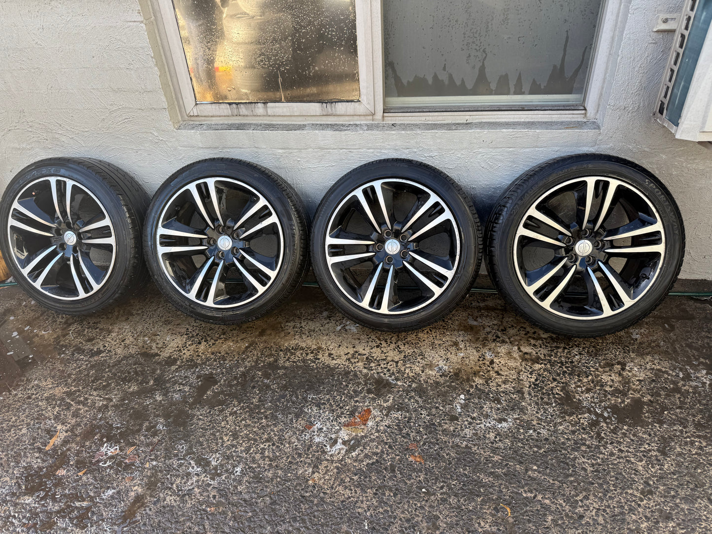 Chrysler 300 20” Alloy Wheels with Tyres