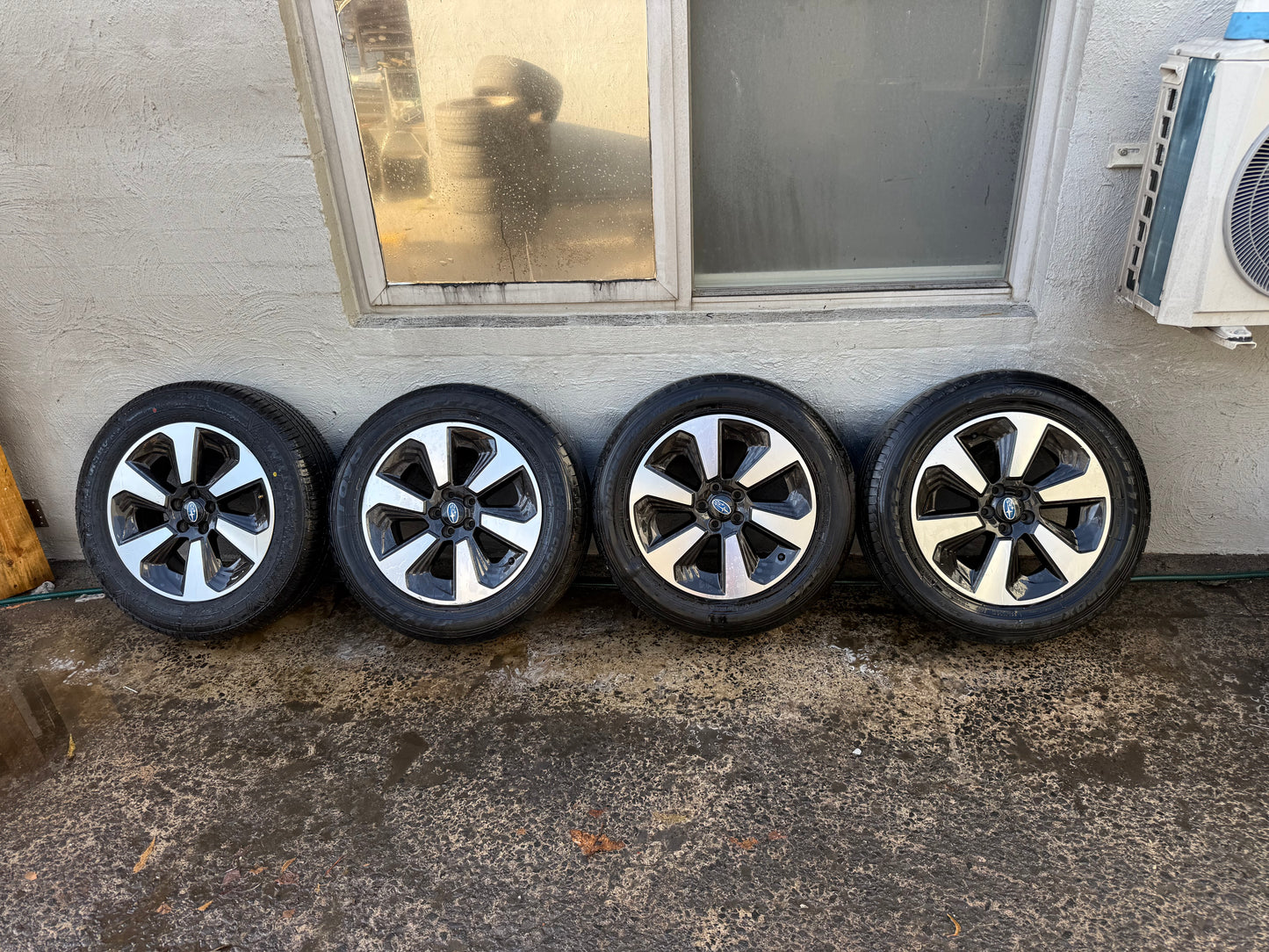 Subaru Forester 17” Alloy Wheels with Excellent Tyres