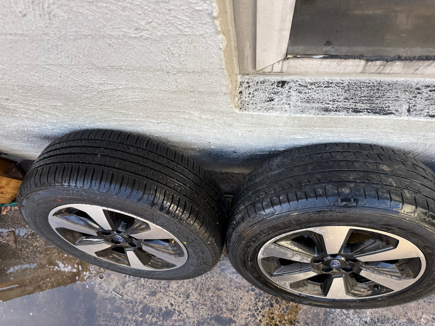 Subaru Forester 17” Alloy Wheels with Excellent Tyres