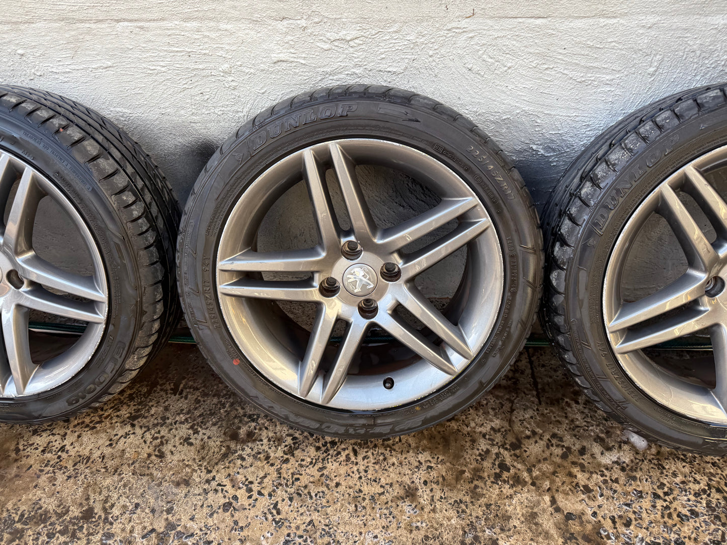 Peugeot 307 17” Alloy Wheels with Good Tyres