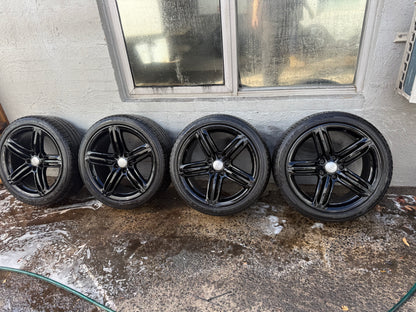 Audi Q7 21 “ Alloy Wheels with Excellent Tyres