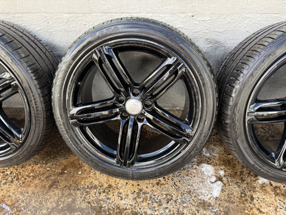 Audi Q7 21 “ Alloy Wheels with Excellent Tyres