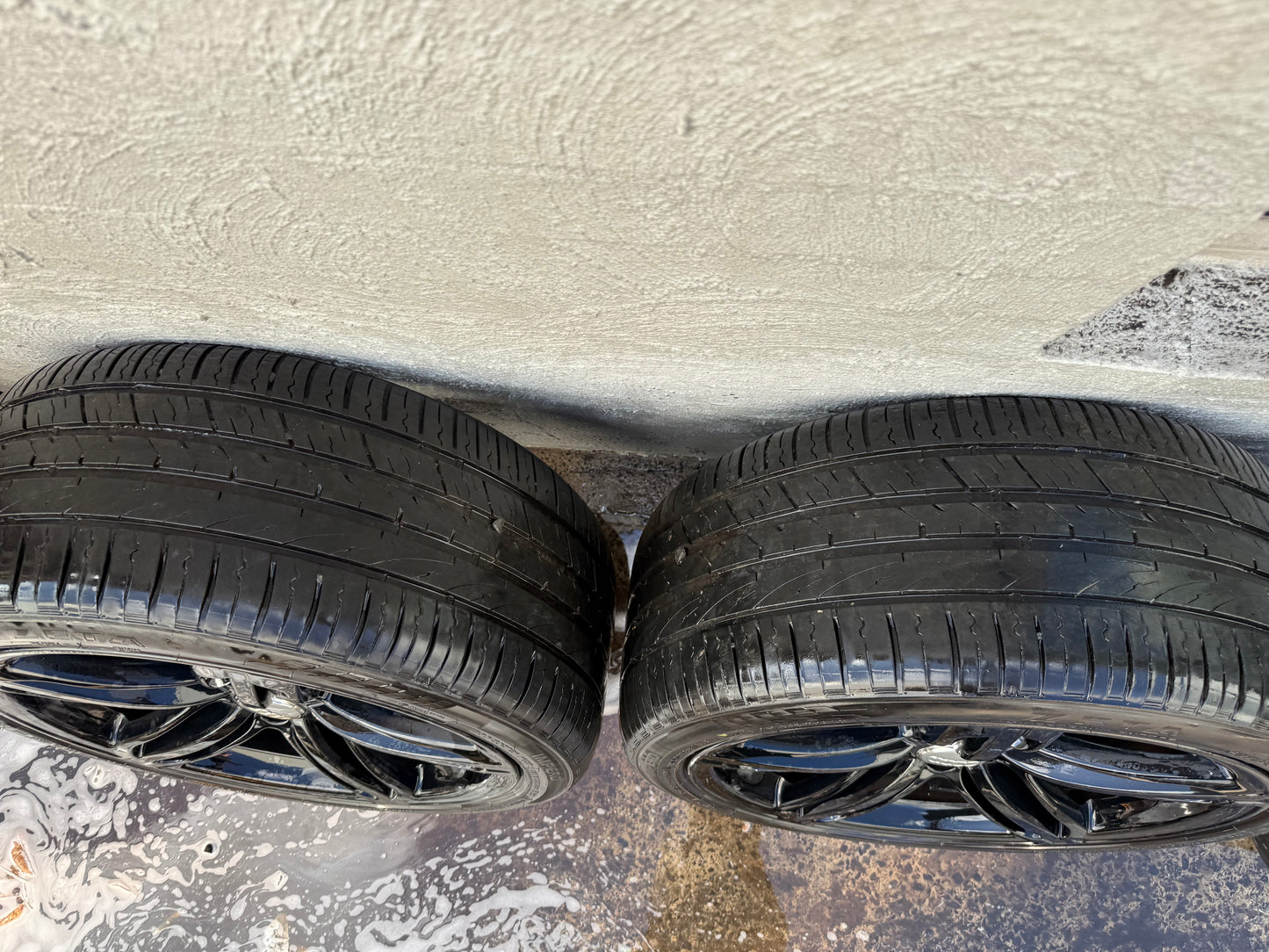 Audi Q7 21 “ Alloy Wheels with Excellent Tyres