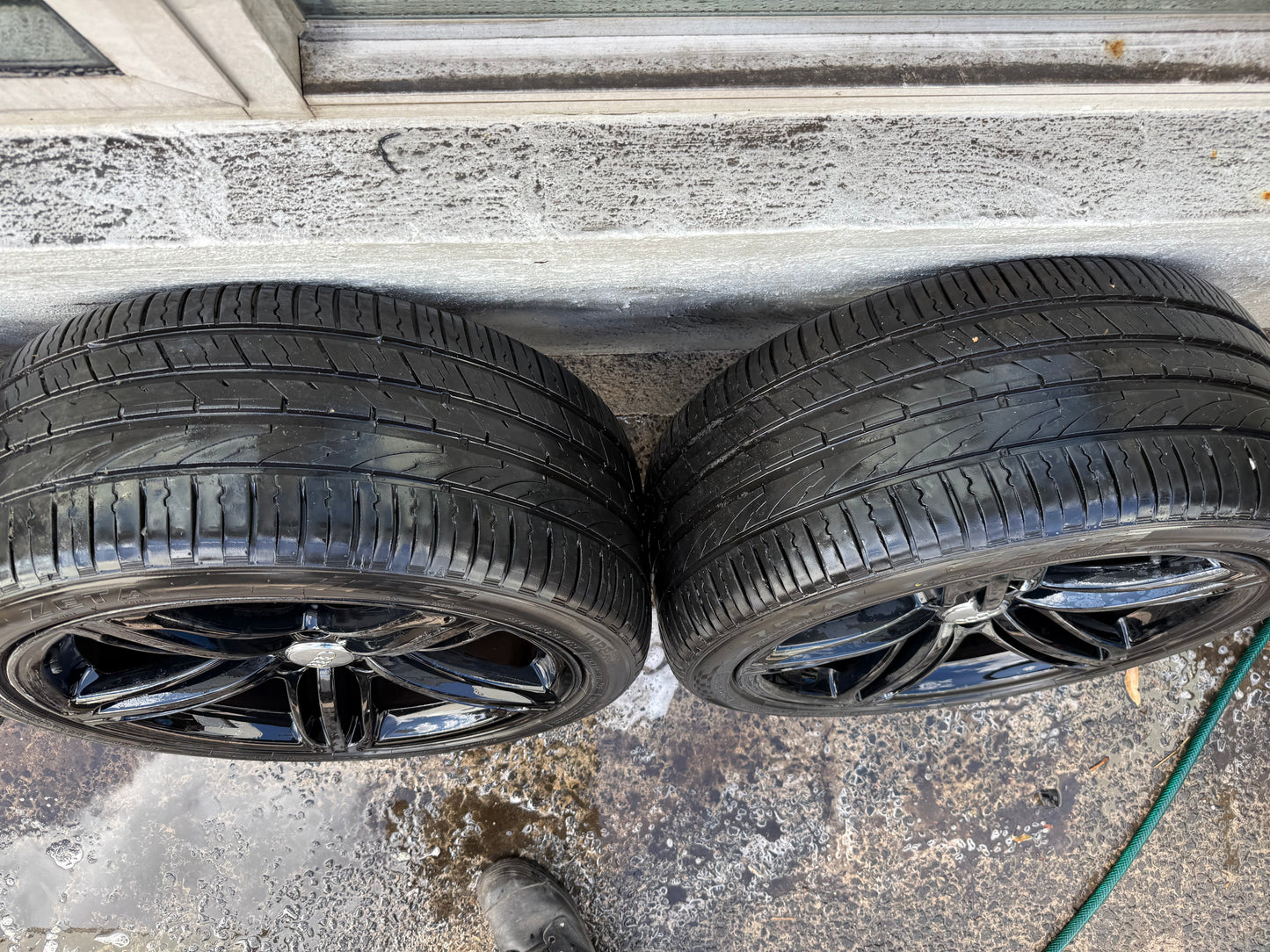Audi Q7 21 “ Alloy Wheels with Excellent Tyres