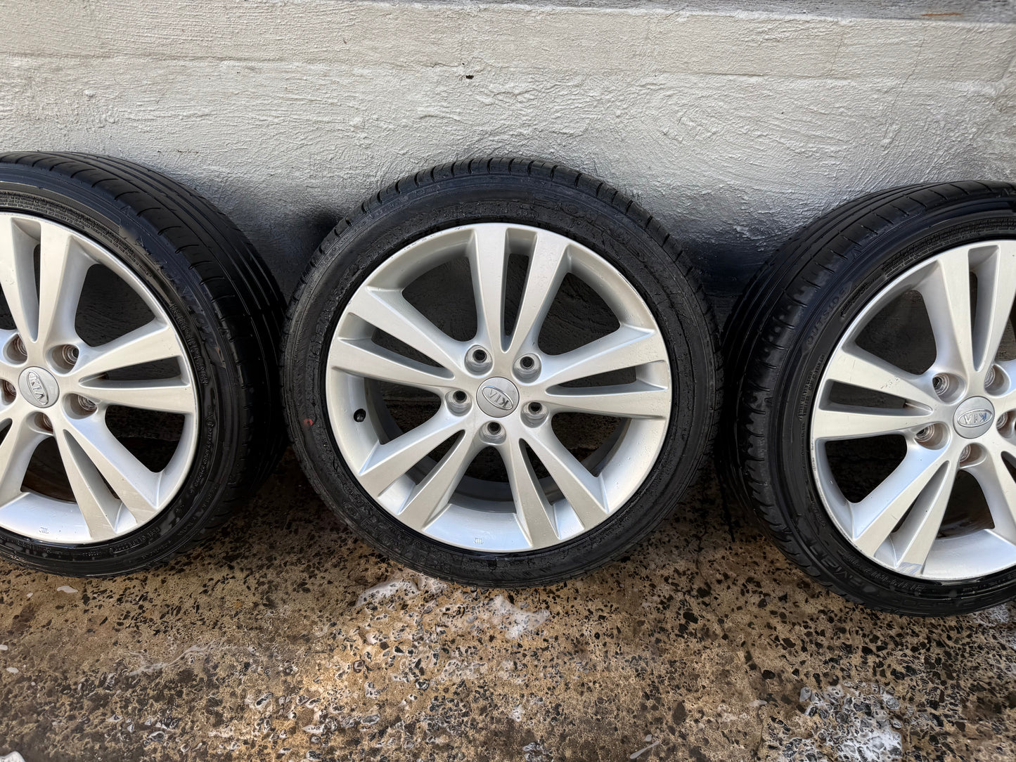 Kia Cerato 17” Alloy Wheels with Good Tyres Set of 5