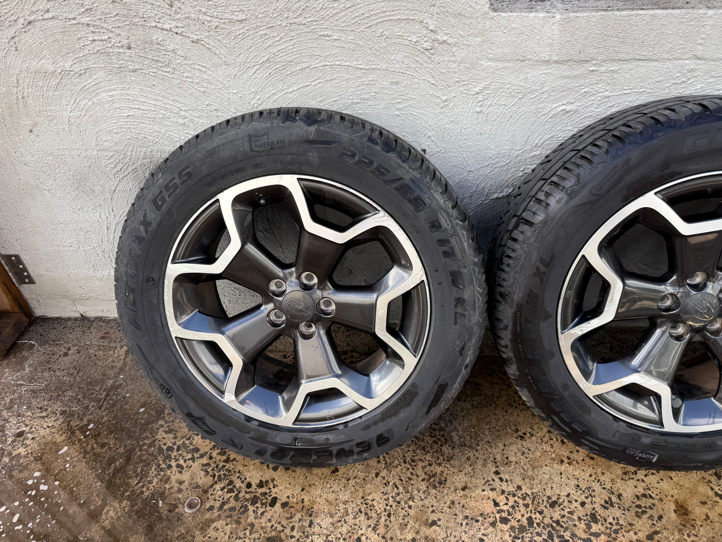 Subaru XV 17” Alloy Wheels with Excellent Tyres