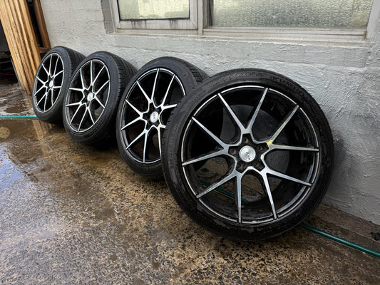 Savini Black 19” Alloy Wheels with Excellent Tyres