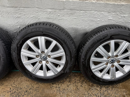 Volkswagen Golf 15” Alloy Wheels with Very Good Tyres