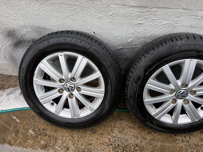 Volkswagen Golf 15” Alloy Wheels with Very Good Tyres