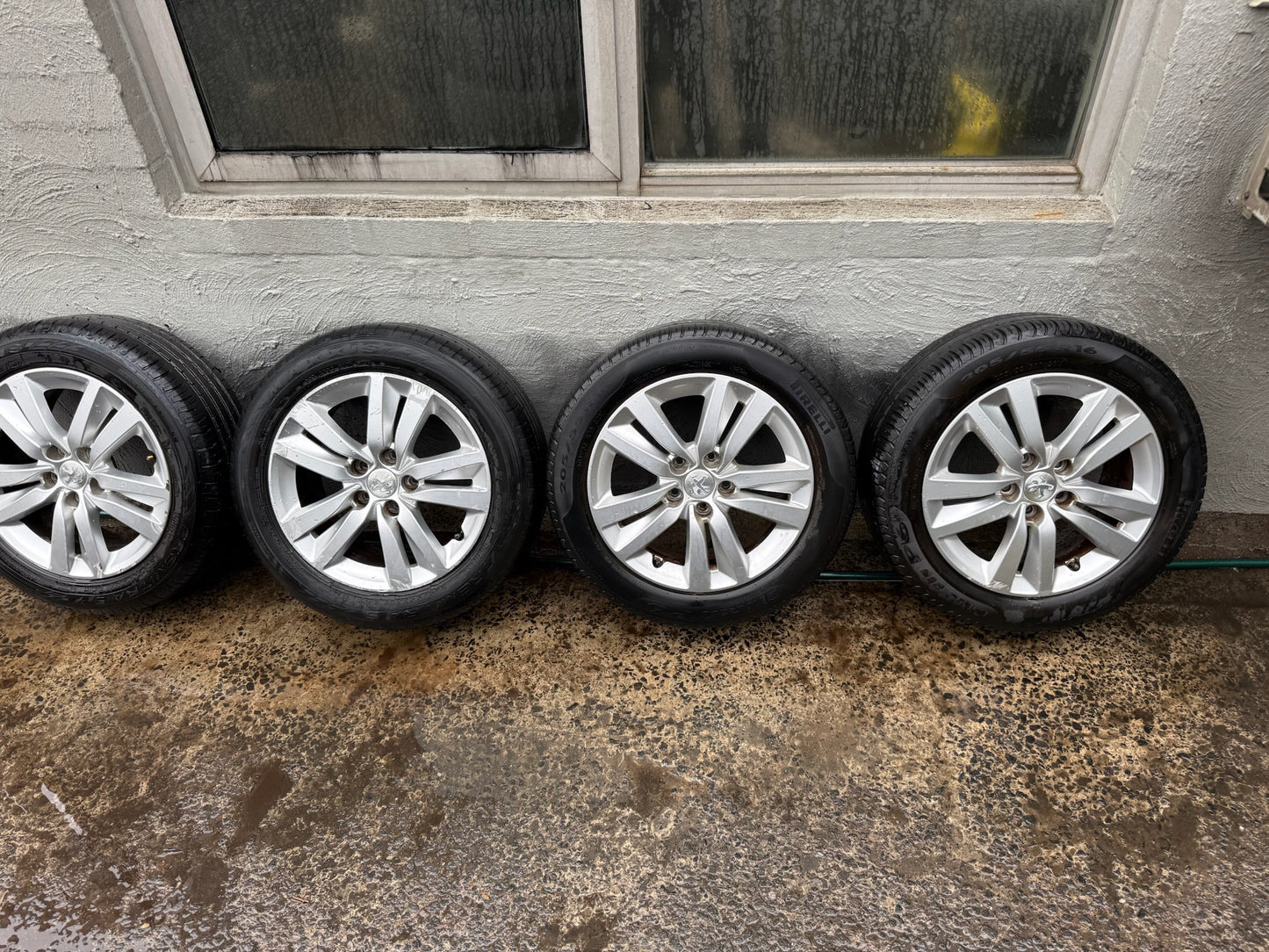 Peugeot 308 16” Alloy Wheels with Good Tyres