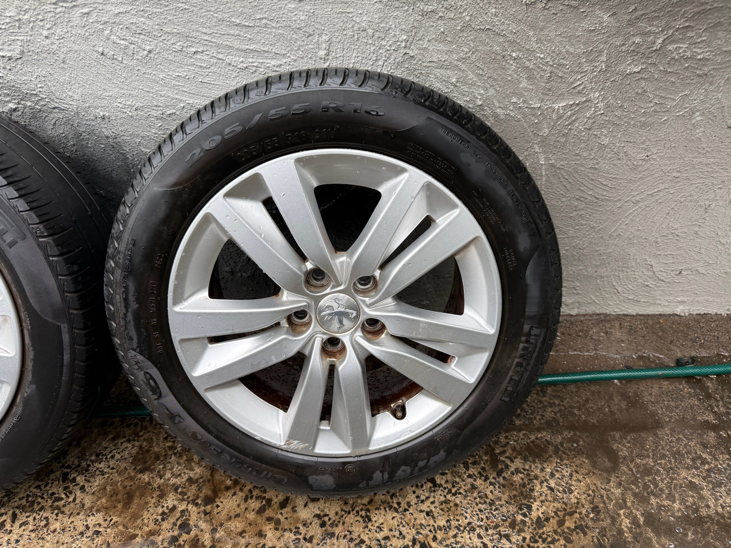 Peugeot 308 16” Alloy Wheels with Good Tyres