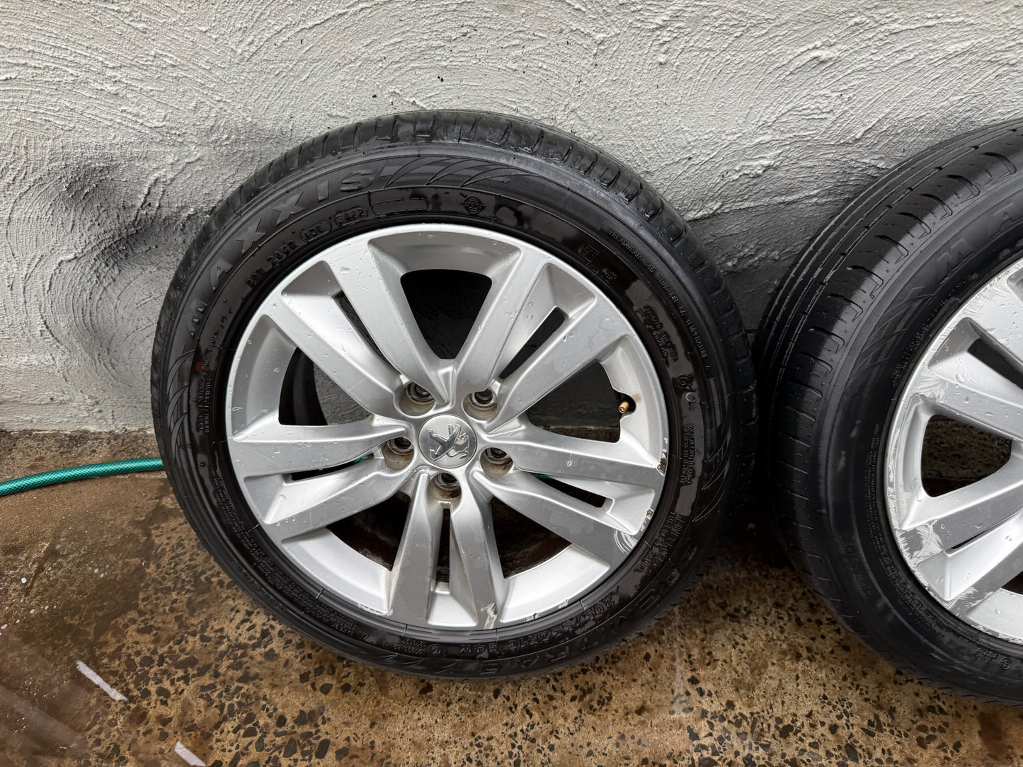 Peugeot 308 16” Alloy Wheels with Good Tyres