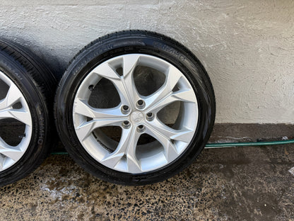 Holden Astra 17” Alloy Wheels with Excellent Tyres
