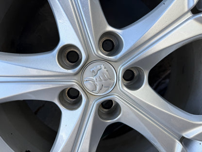 Holden Astra 17” Alloy Wheels with Excellent Tyres