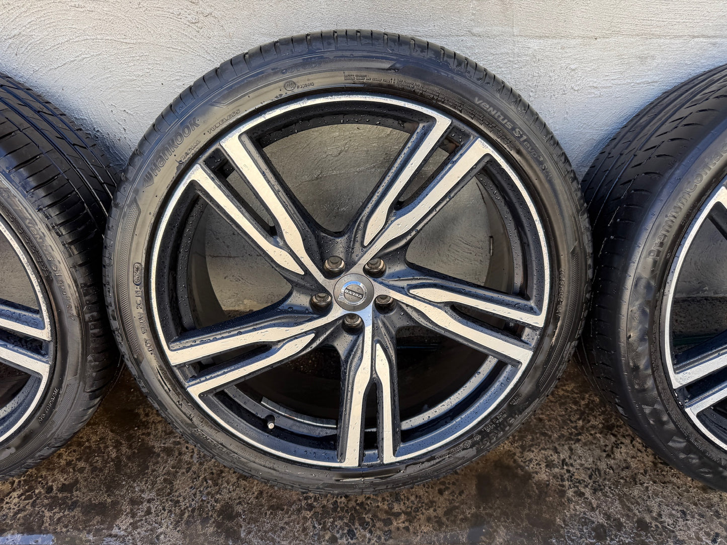Volvo XC90 22” Alloy Wheels with Tyres
