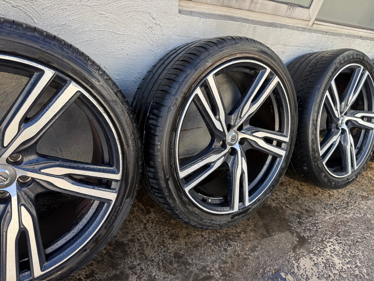 Volvo XC90 22” Alloy Wheels with Tyres