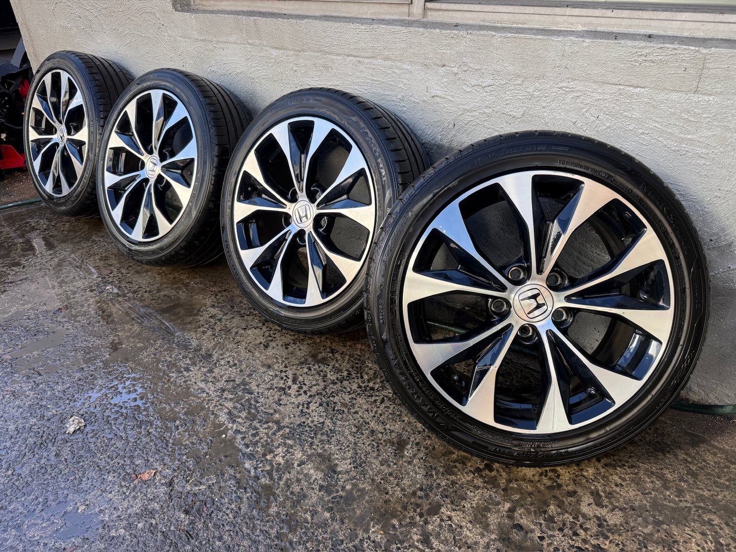 Honda Civic 17” Alloy Wheels with Good Tyres