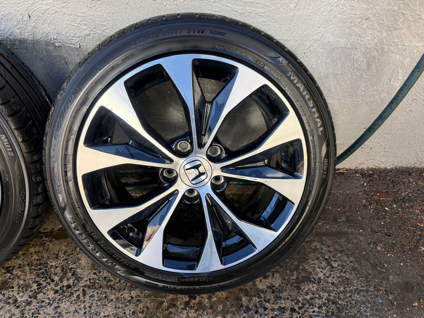 Honda Civic 17” Alloy Wheels with Good Tyres