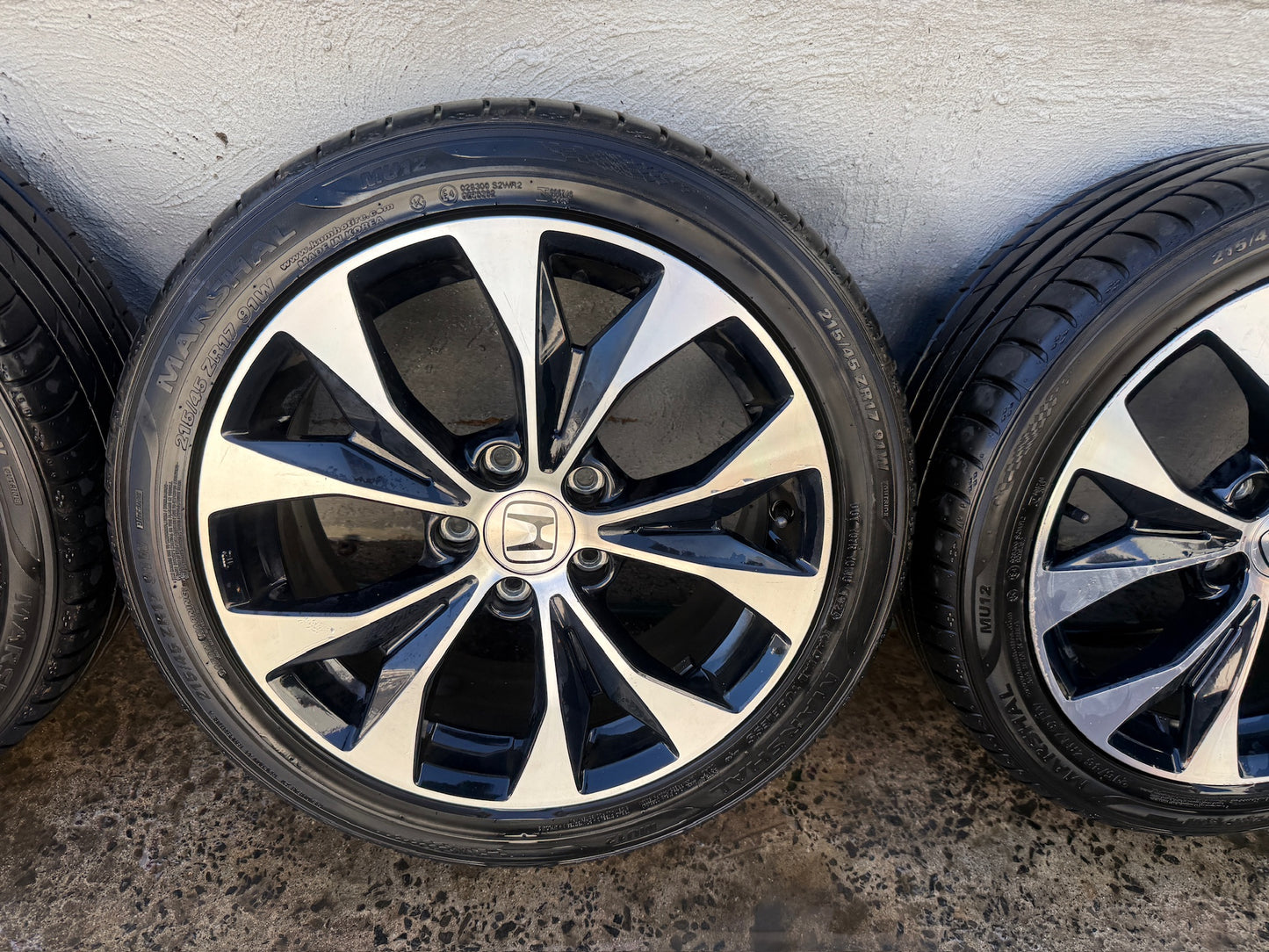 Honda Civic 17” Alloy Wheels with Good Tyres