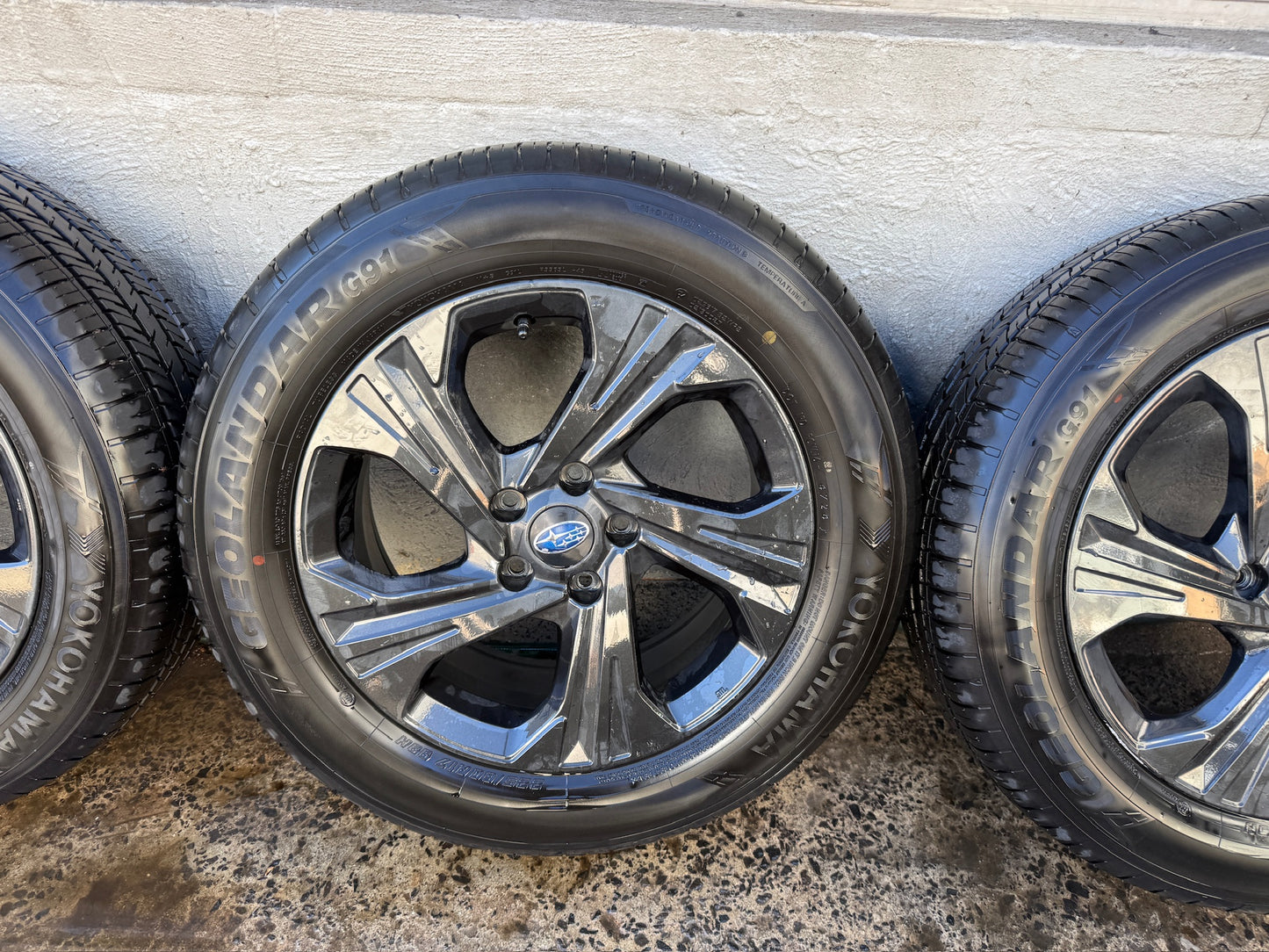 Subaru XV Crosstrek 17” Alloy Wheels with Like New Tyres