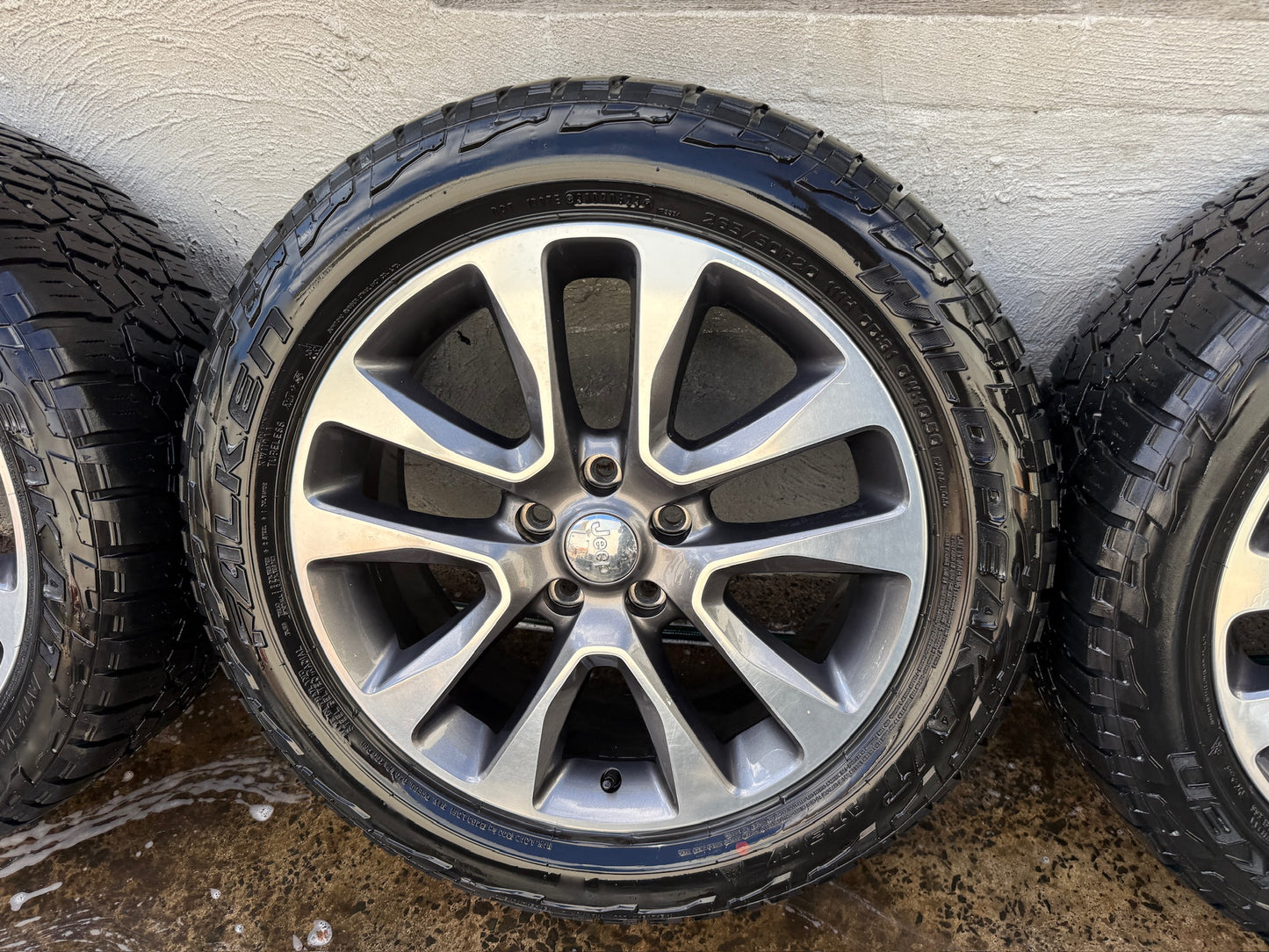 Jeep Grand Cherokee 20” Alloy Wheels with Good Tyres