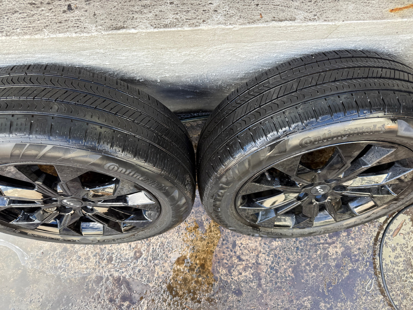 Kia Carnival 19” Alloy Wheels with Excellent Tyres