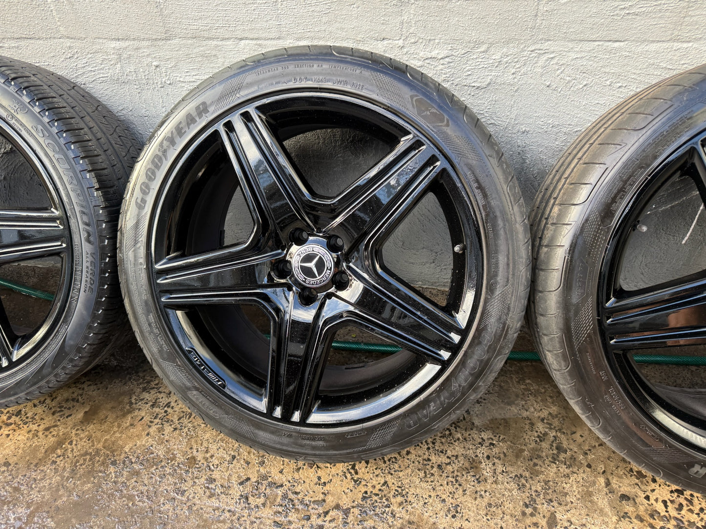 Mercedes Benz ML550 ML63 AMG Black 21” Alloy Wheels with Excellent Tyres