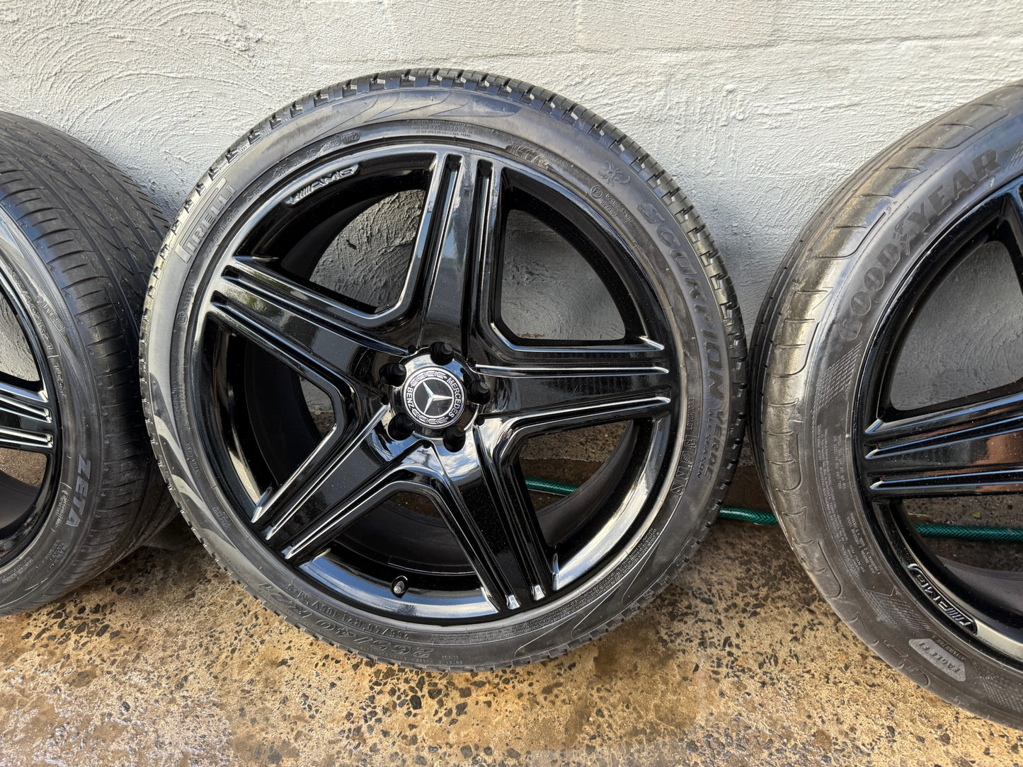 Mercedes Benz ML550 ML63 AMG Black 21” Alloy Wheels with Excellent Tyres