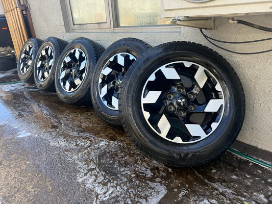 Mitsubishi Triton/Pajero 17” Alloy Wheels with Excellent Tyres