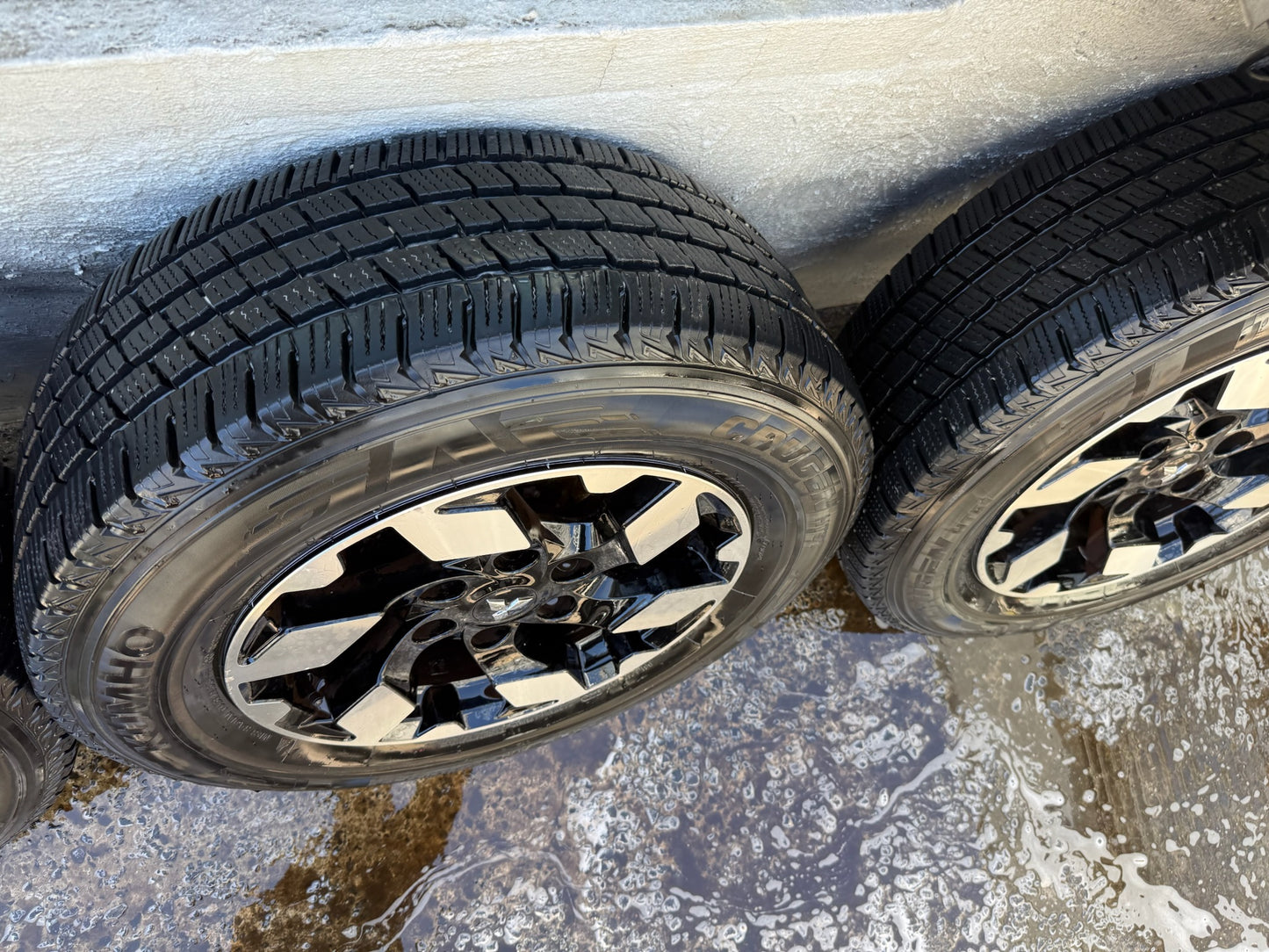 Mitsubishi Triton/Pajero 17” Alloy Wheels with Excellent Tyres