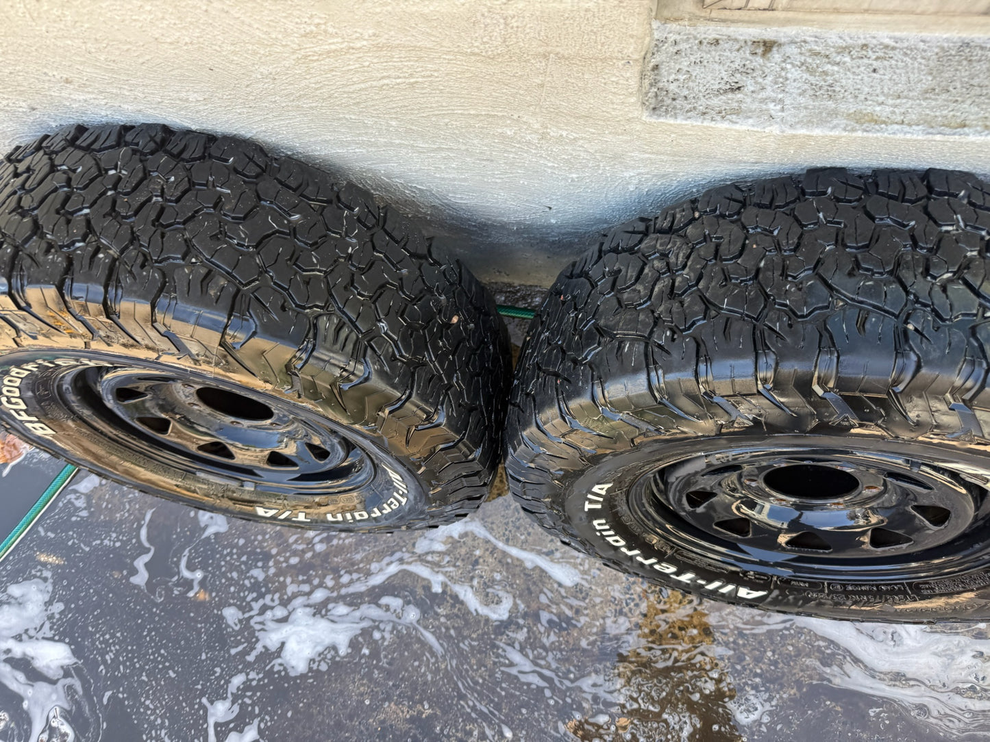 BF Goodrich 32” KO2 A/T Tyres On 6 Stud Steel Rims