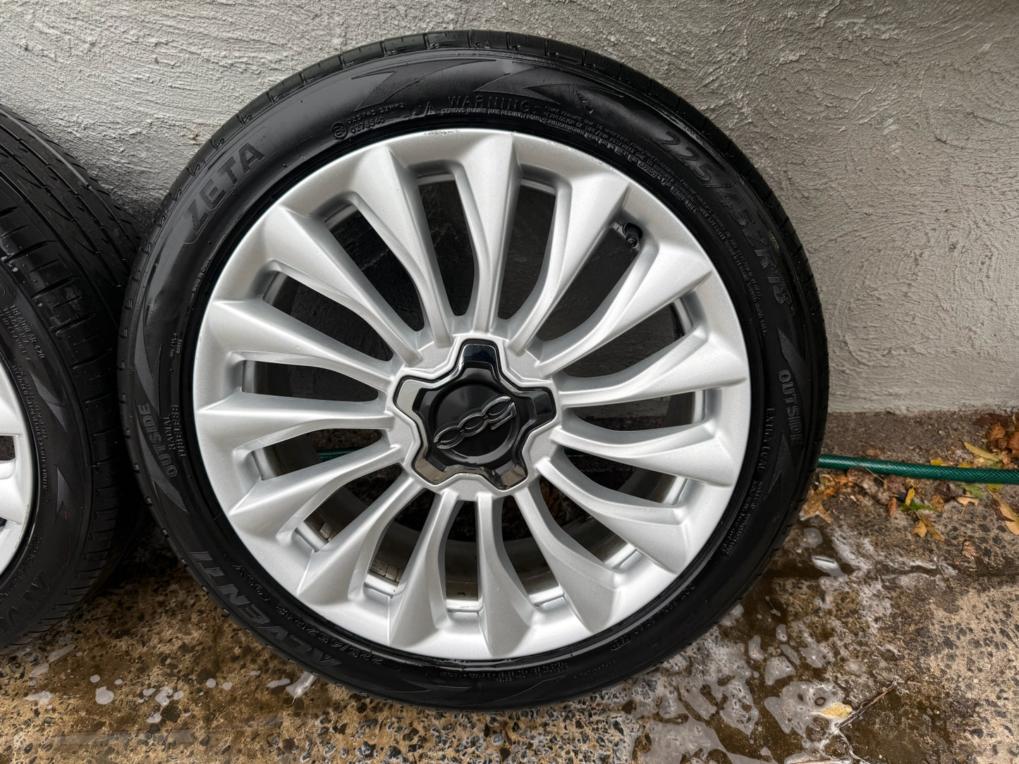 Fiat 500X 18” Alloy Wheels with Very Good Tyres