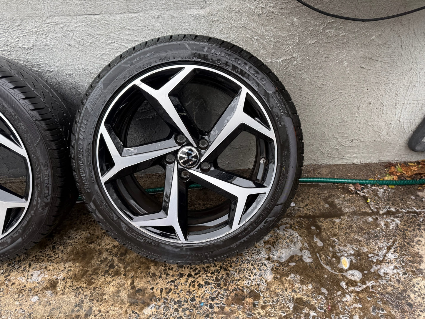 Volkswagen Passat 18” Alloy Wheels with Tyres
