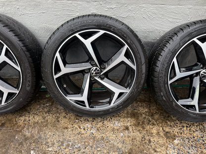 Volkswagen Passat 18” Alloy Wheels with Tyres