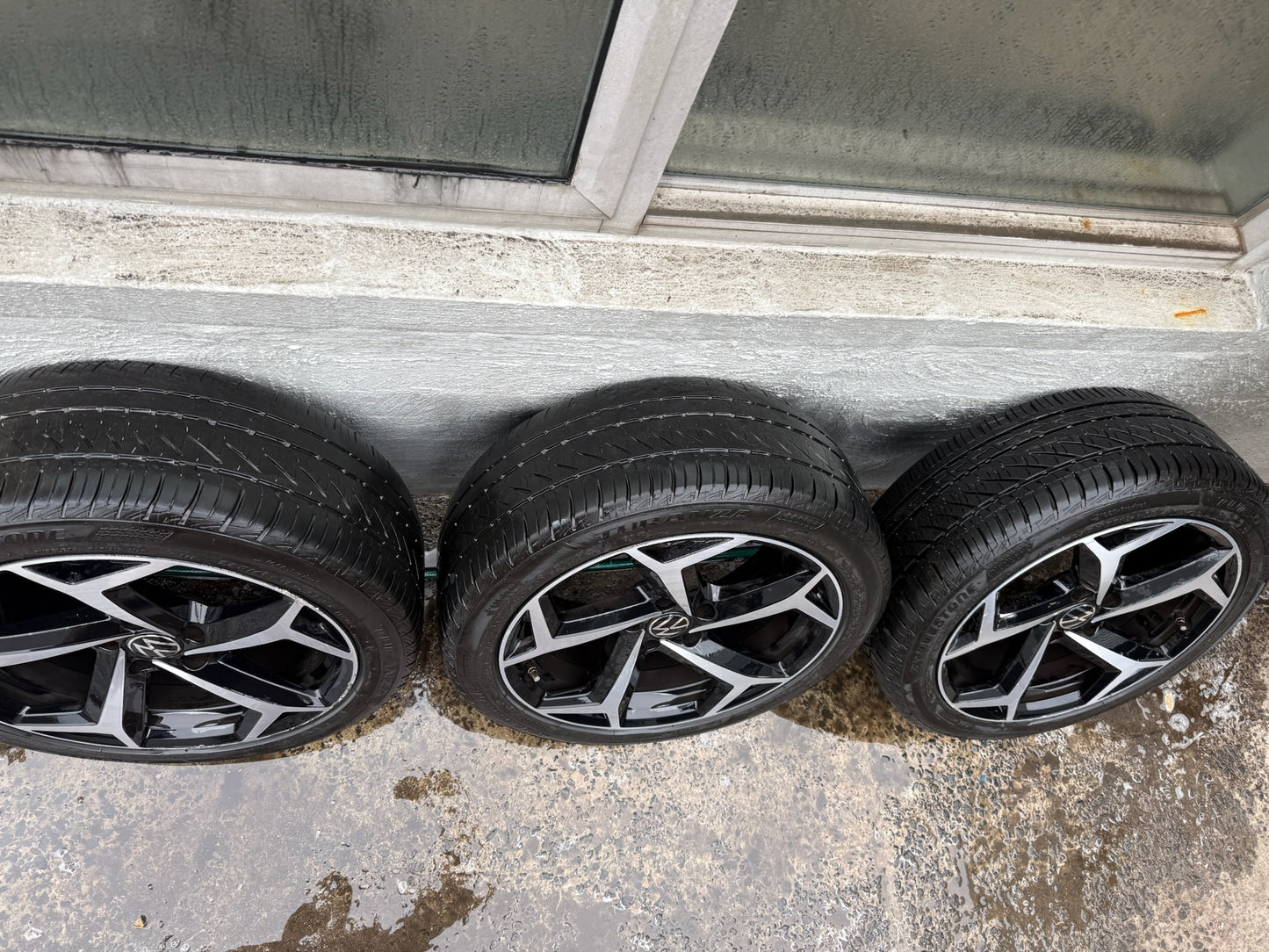 Volkswagen Passat 18” Alloy Wheels with Tyres