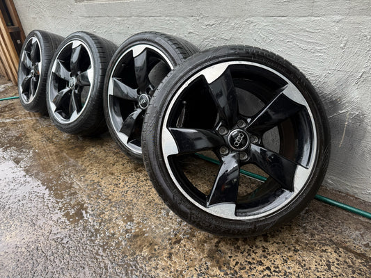 Audi A3/S3 Rotor 18” Alloy Wheels with Tyres