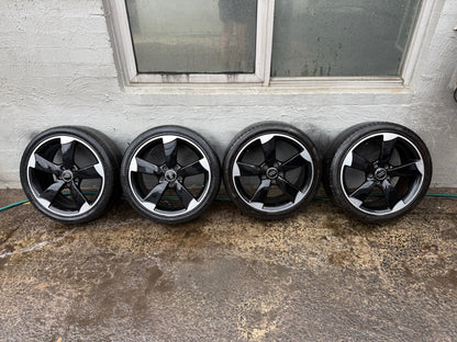 Audi A3/S3 Rotor 18” Alloy Wheels with Tyres
