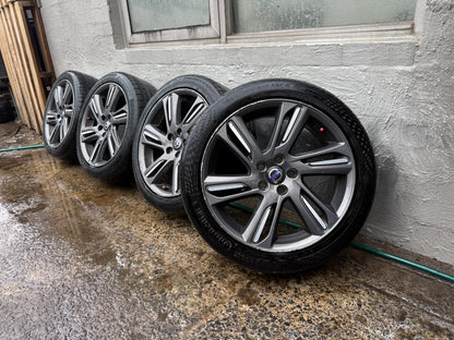Volvo V40 S40 V60 S60 18” Alloy Wheels with Very Good Tyres