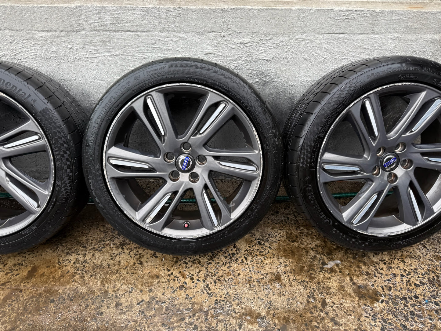 Volvo V40 S40 V60 S60 18” Alloy Wheels with Very Good Tyres