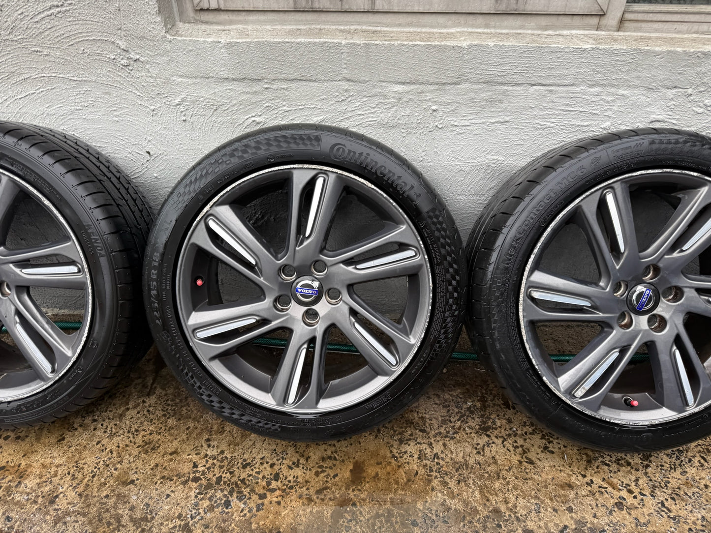 Volvo V40 S40 V60 S60 18” Alloy Wheels with Very Good Tyres