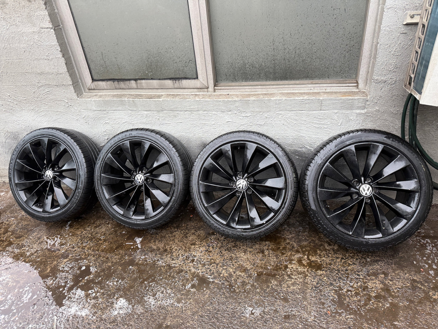 Volkswagen Passat 18” Alloy Wheels with Good Tyres