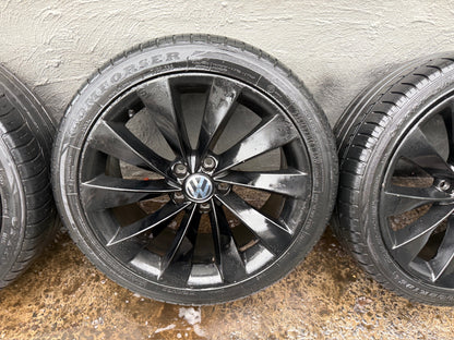 Volkswagen Passat 18” Alloy Wheels with Good Tyres