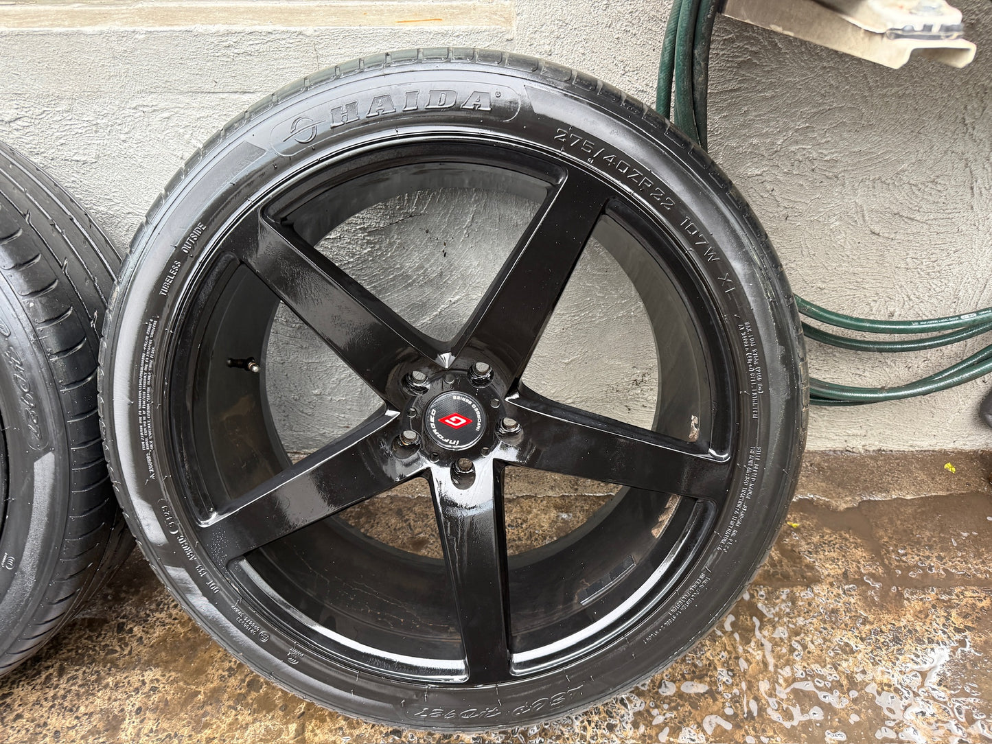 Inforged Black 5 Spoke 22” Alloy Wheels with Tyres