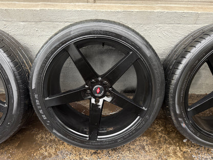 Inforged Black 5 Spoke 22” Alloy Wheels with Tyres